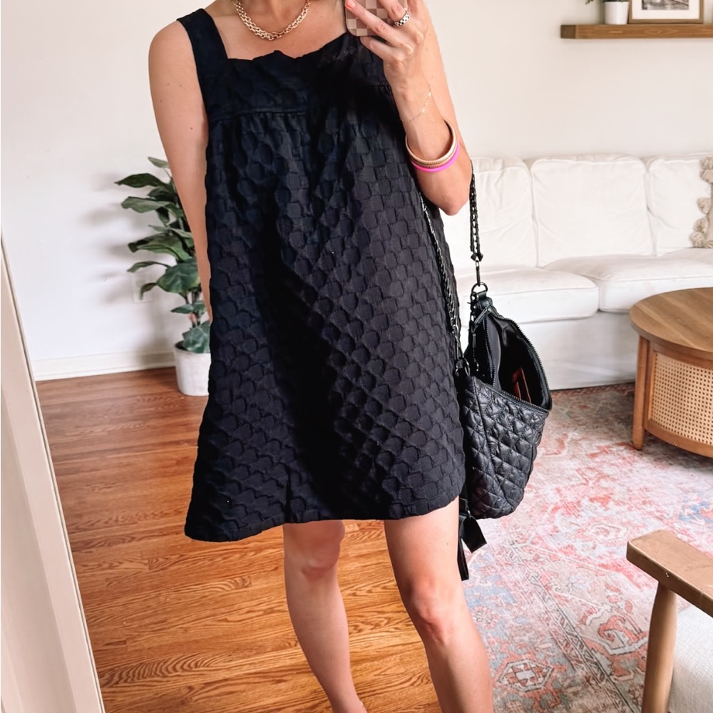 Elegant Black Sleeveless Dress